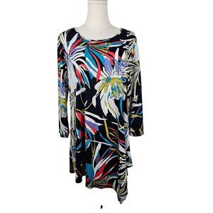 Clara SunWoo Floral Tunic Top Asymmetric Hem Medium Flowy 3/4 Sleeve Black